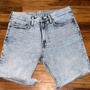 H&M Men’s Faded Blue Jean frayed denim cutoff shorts
